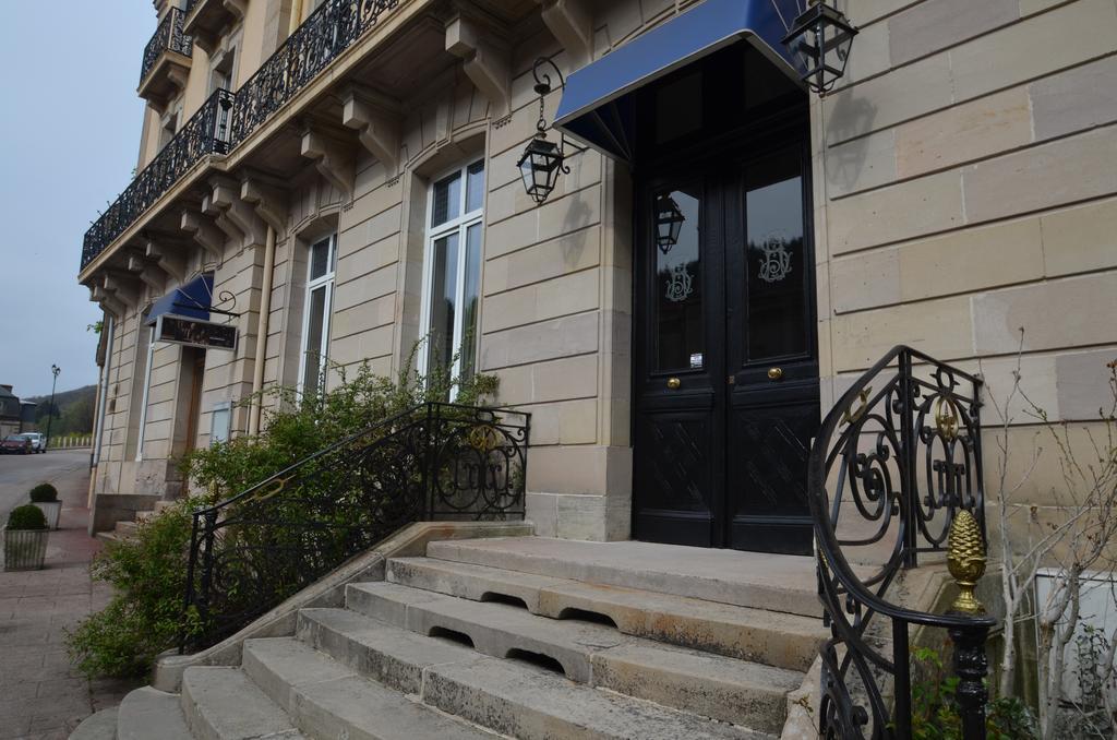 L'Empereur, Sa Femme Et Le Petit Prince Plombieres-les-Bains Exterior photo