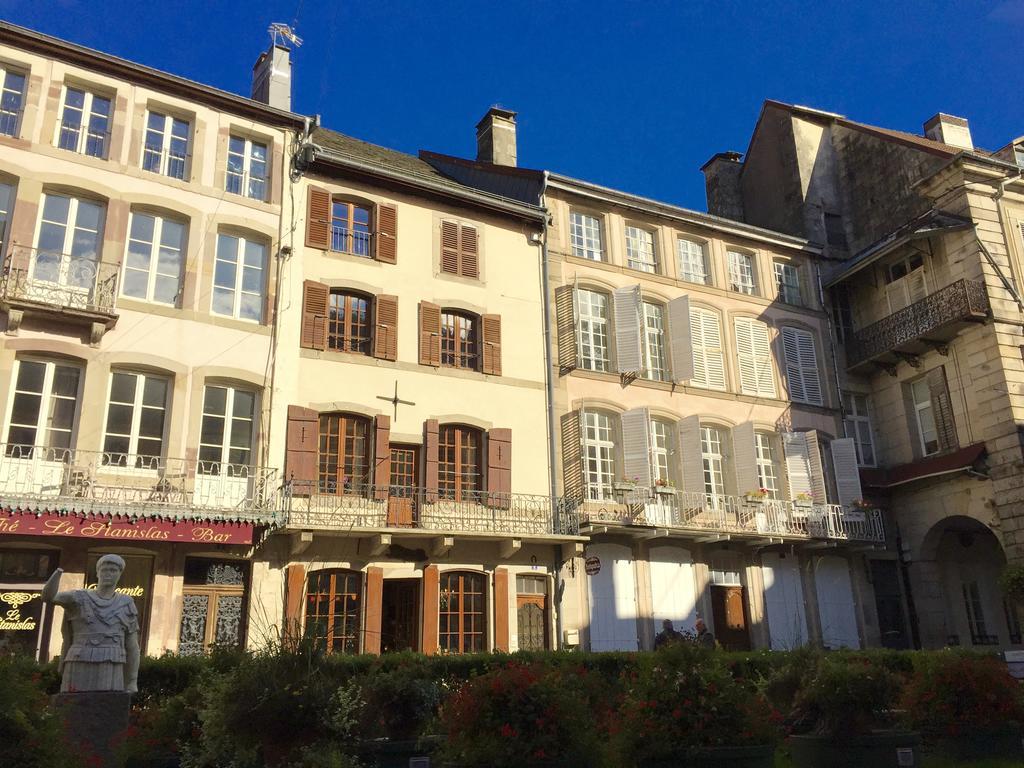 L'Empereur, Sa Femme Et Le Petit Prince Plombieres-les-Bains Exterior photo